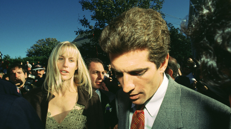 daryl hannah and jfk jr attending a wedding