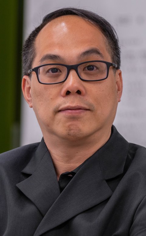 Portrait photo of Prof. Pak Kin Wong